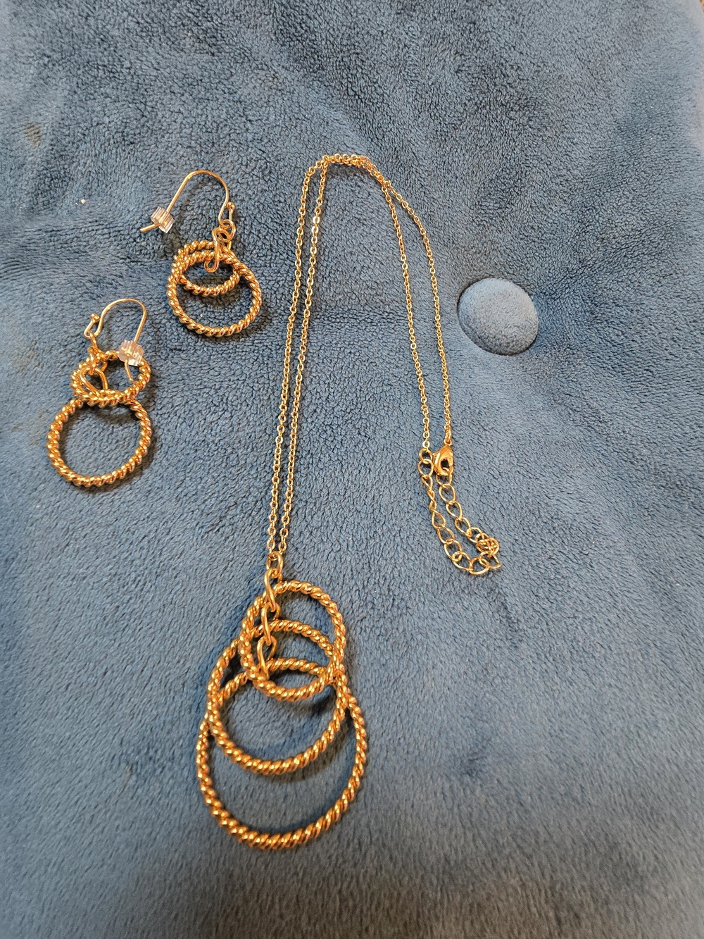 Gold Triple Hoop Necklace 22" and Earring 1.75 Set